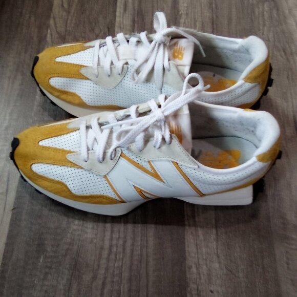 New Balance sneakers - Picture 3 of 5